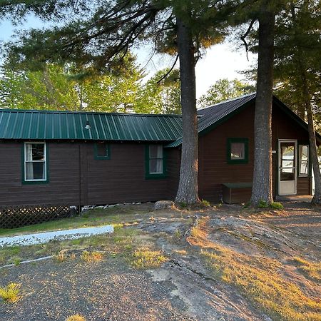 Paddler'S Rest Lakeside Cabins And Motel Long Lake Buitenkant foto