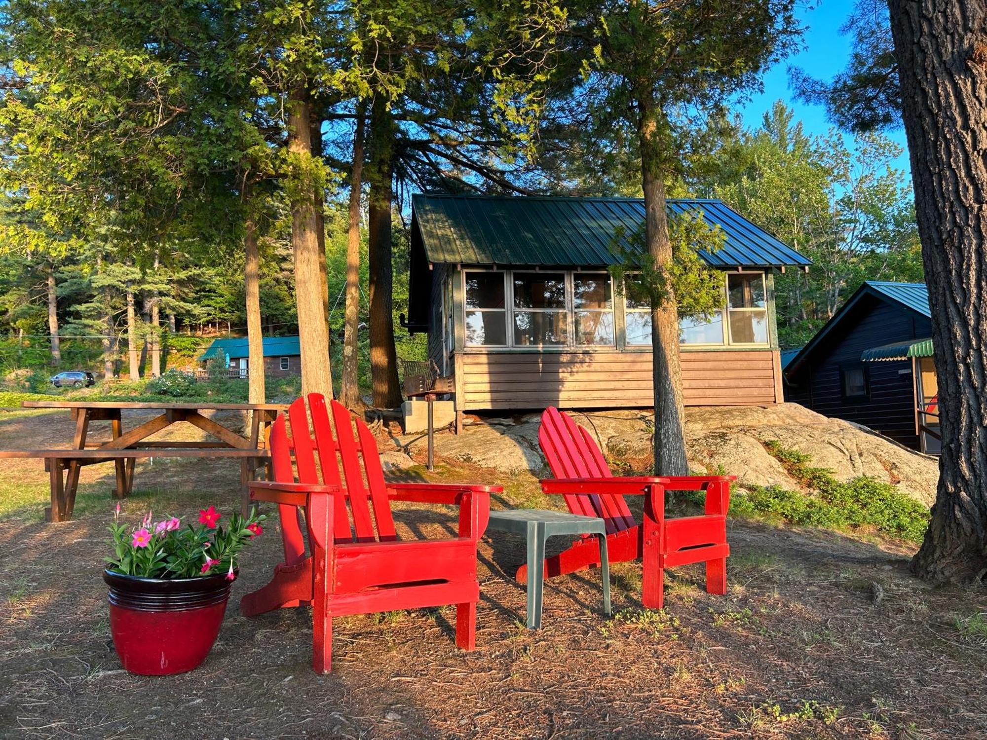 Paddler'S Rest Lakeside Cabins And Motel Long Lake Buitenkant foto