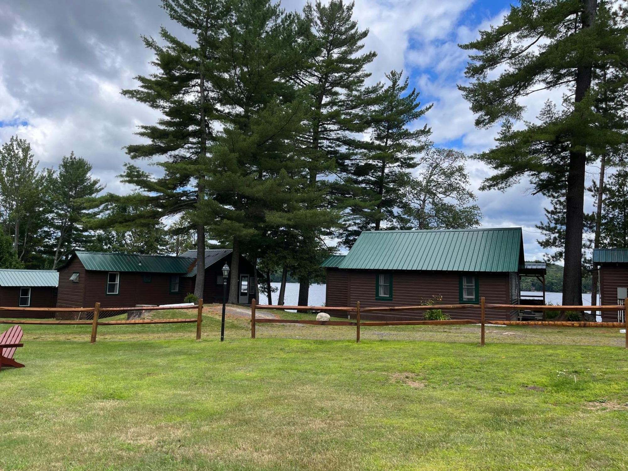 Paddler'S Rest Lakeside Cabins And Motel Long Lake Buitenkant foto